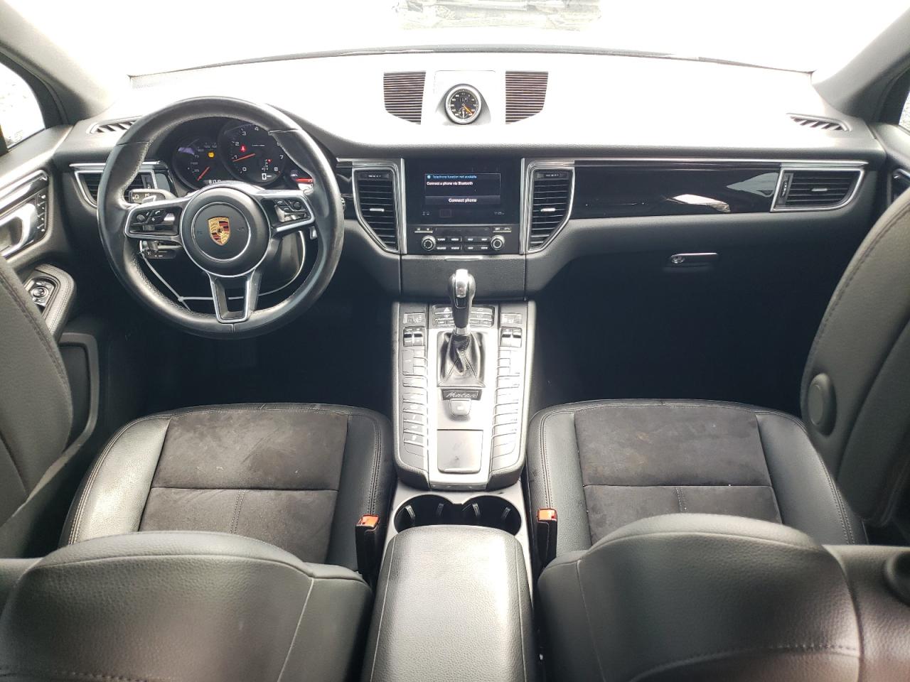 2018 Porsche Macan VIN: WP1AA2A58JLB13345 Lot: 44567895