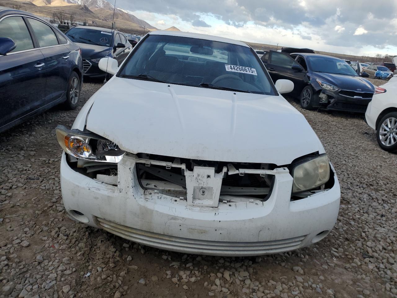 2004 Nissan Sentra - Image 5