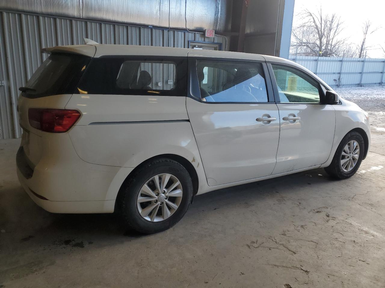 2018 Kia Sedona - Image 3