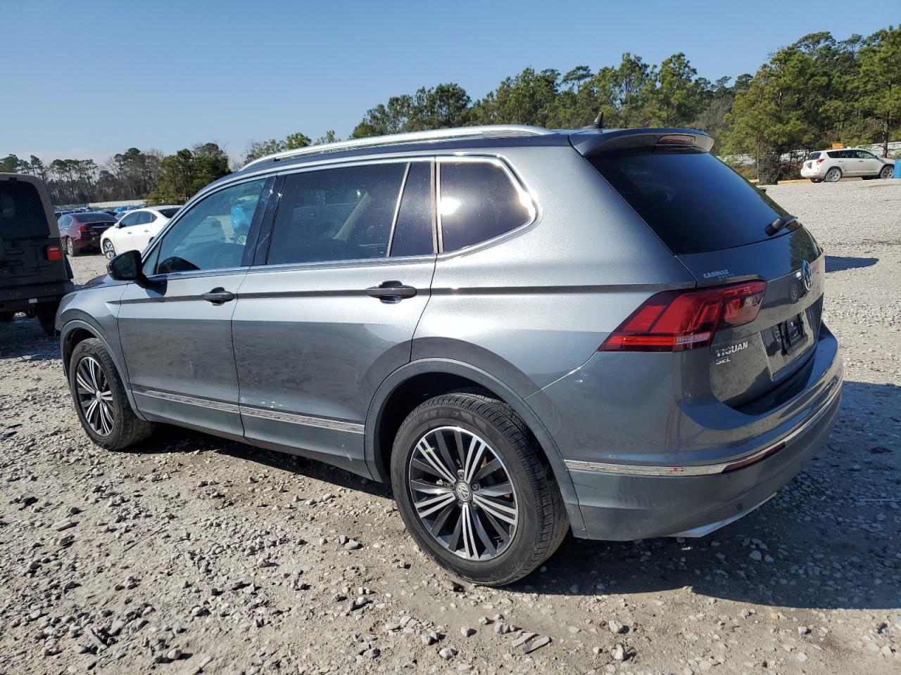 2019 Volkswagen Tiguan - Image 2