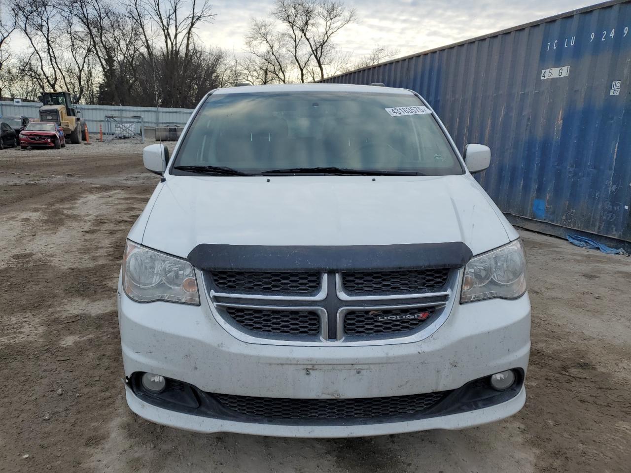 2017 Dodge Caravan - Image 5