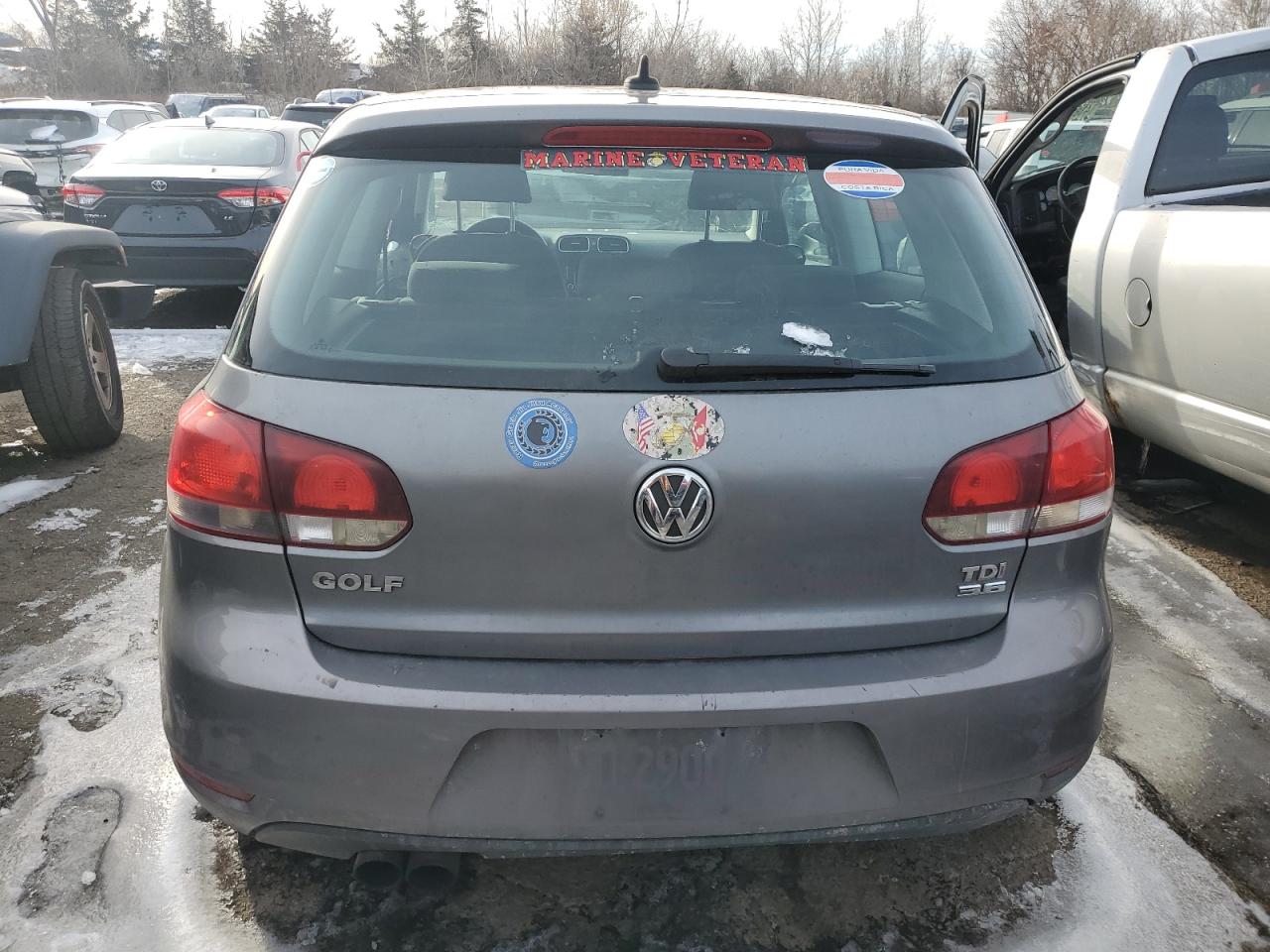 2010 Volkswagen Golf - Image 6