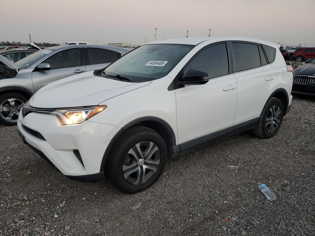 2018 Toyota RAV 4 - Image 1