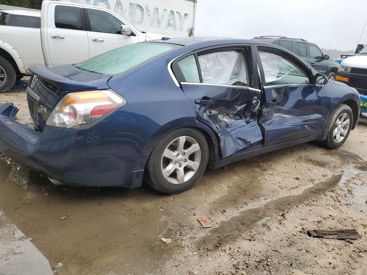 2009 Nissan Altima - Image 3