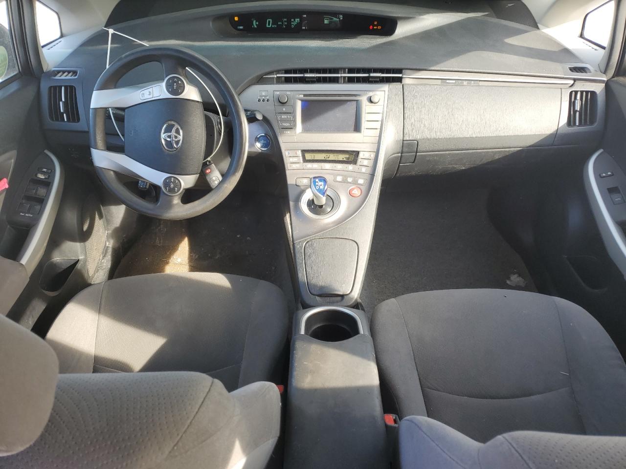 2014 Toyota Prius - Image 8