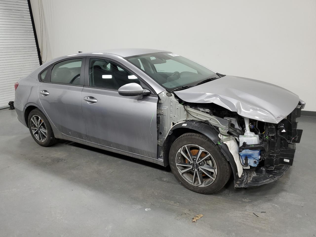 2023 Kia Forte - Image 4