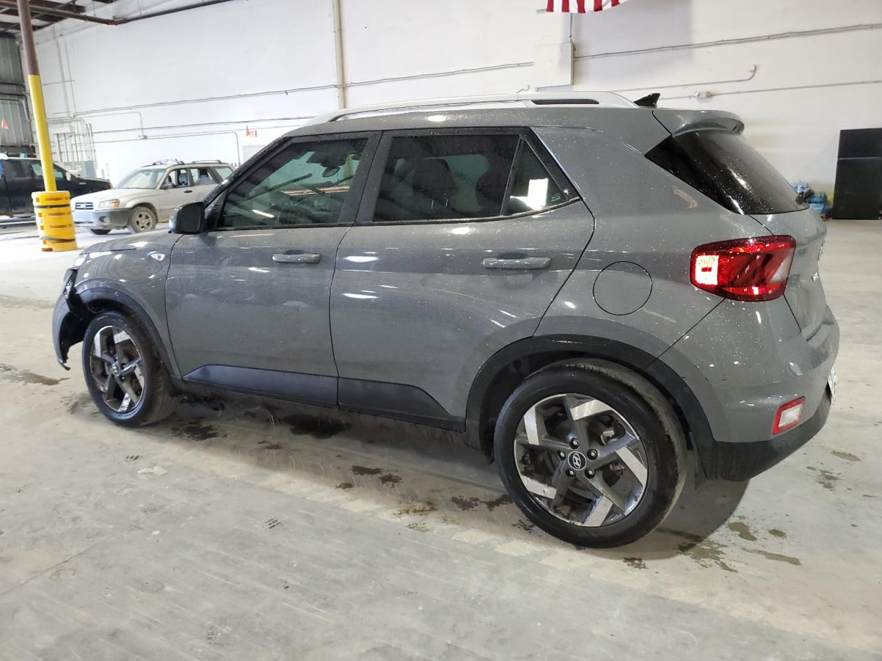 2022 Hyundai Venue - Image 2