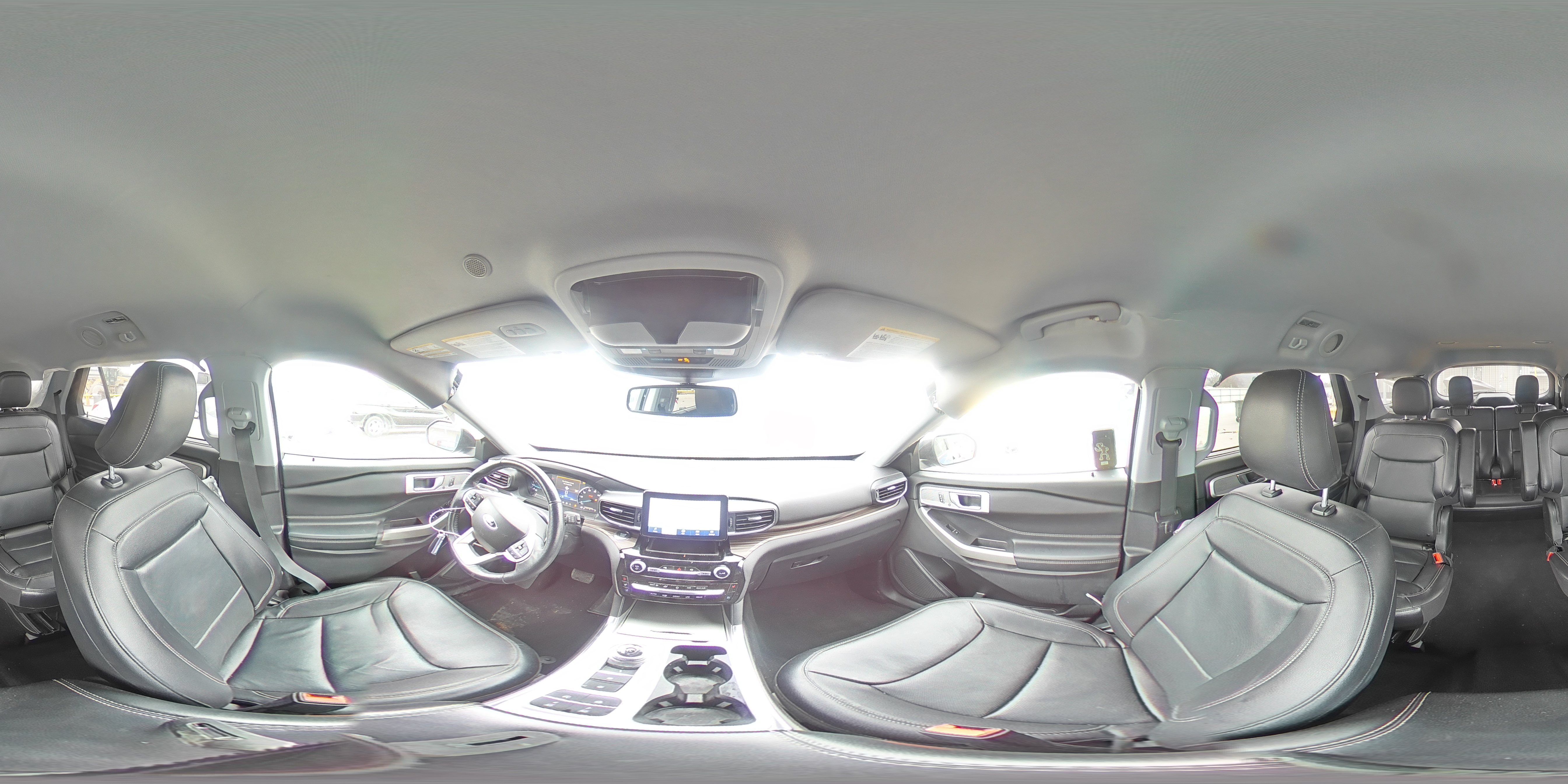 2022 Ford Explorer - Image 13