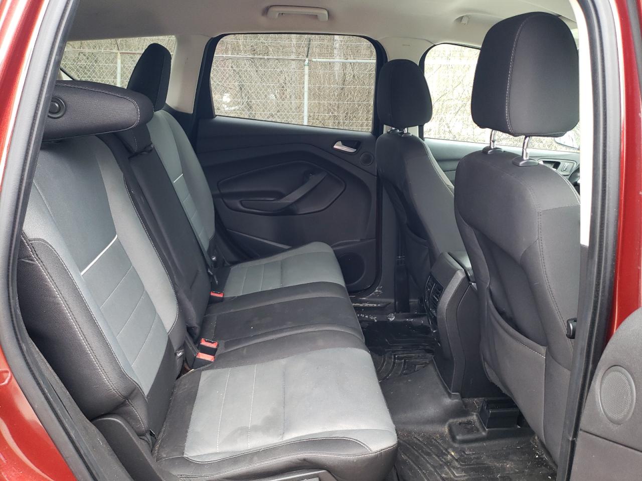 2015 Ford Escape - Image 11