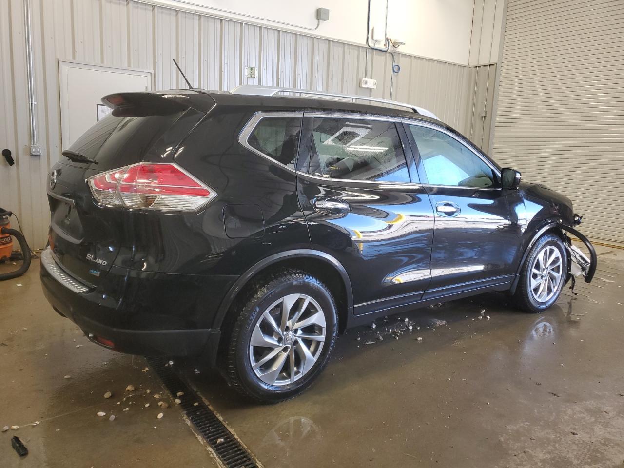 2014 Nissan Rogue - Image 3