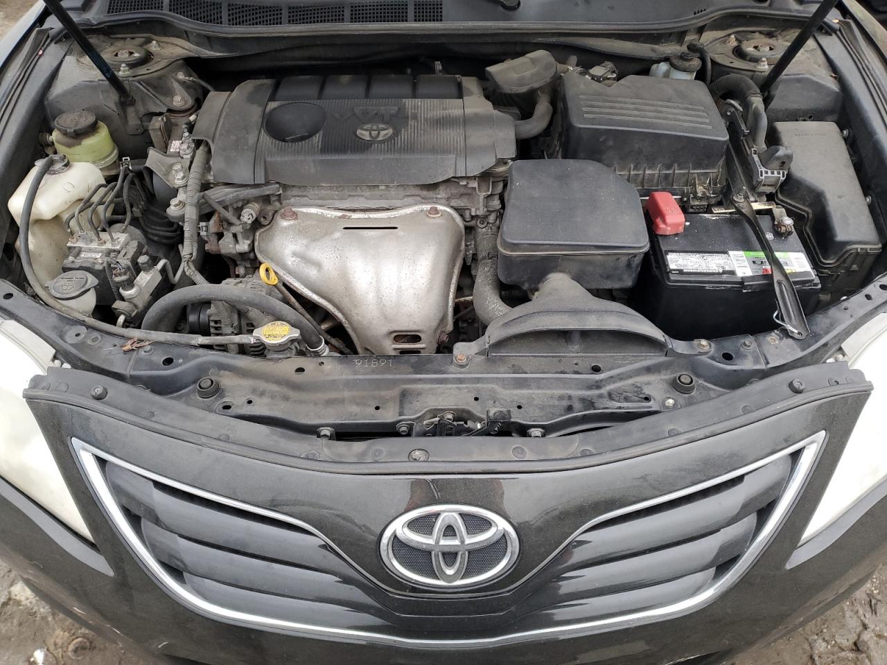 2011 Toyota Camry - Image 11