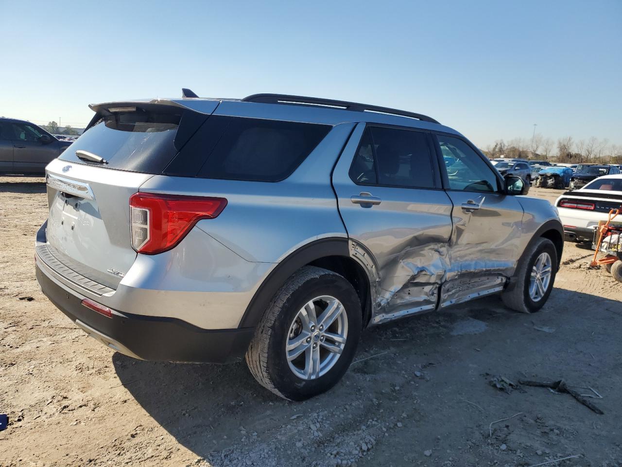 2023 Ford Explorer - Image 3