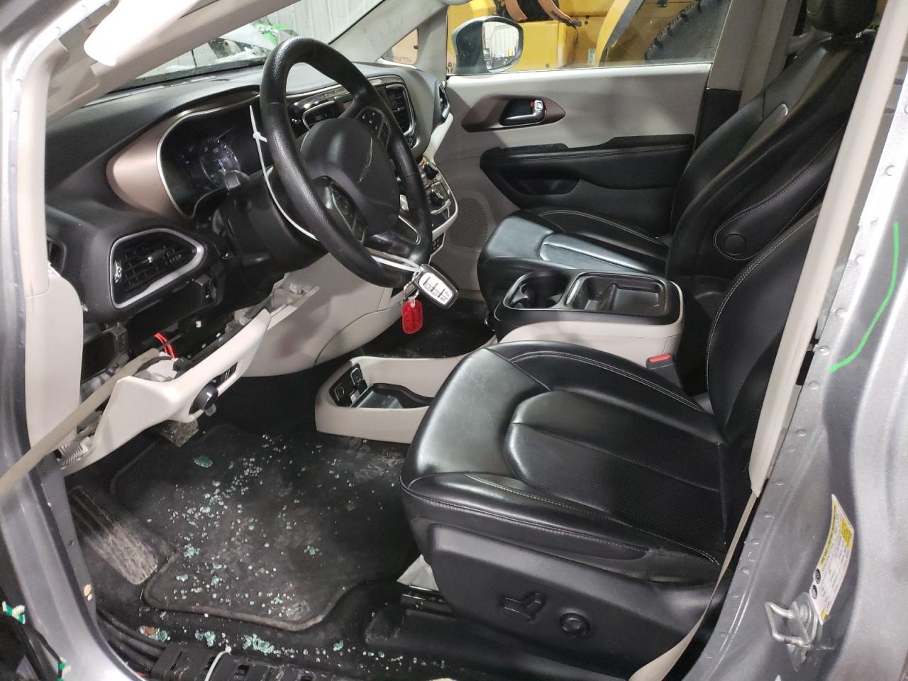 2020 Chrysler Voyager - Image 7