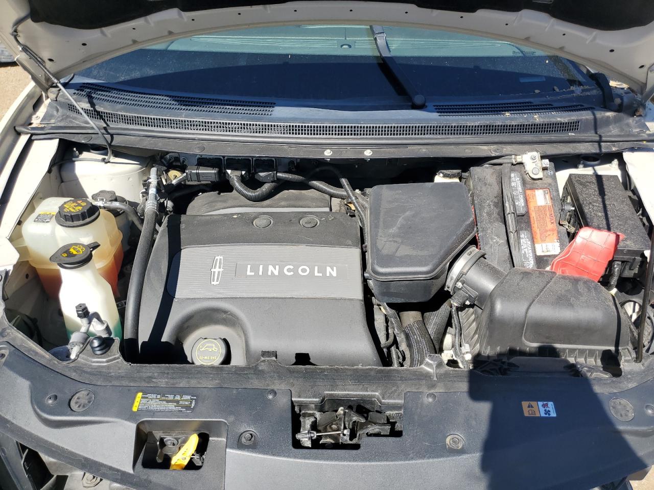 2015 Lincoln MKX - Image 11