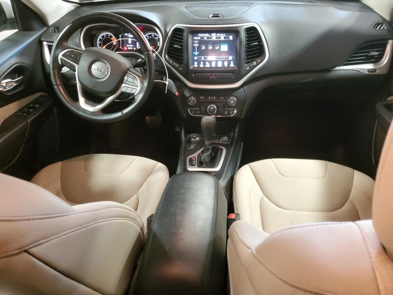 2017 Jeep Grand Cherokee - Image 8