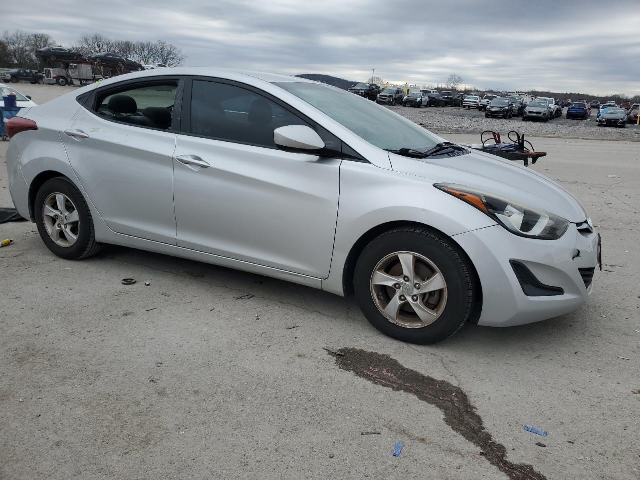 2015 Hyundai Elantra - Image 4