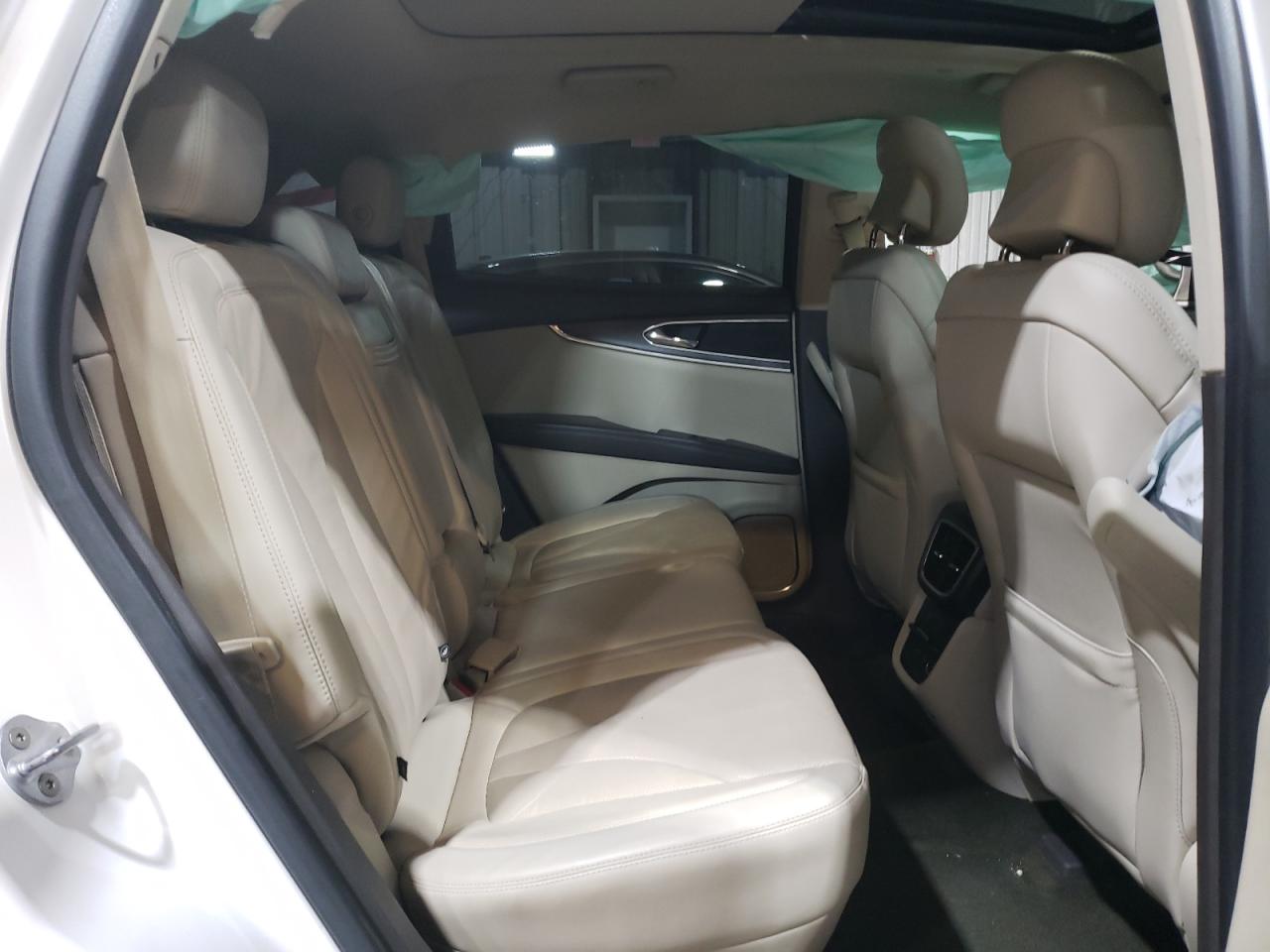 2017 Lincoln MKX - Image 11
