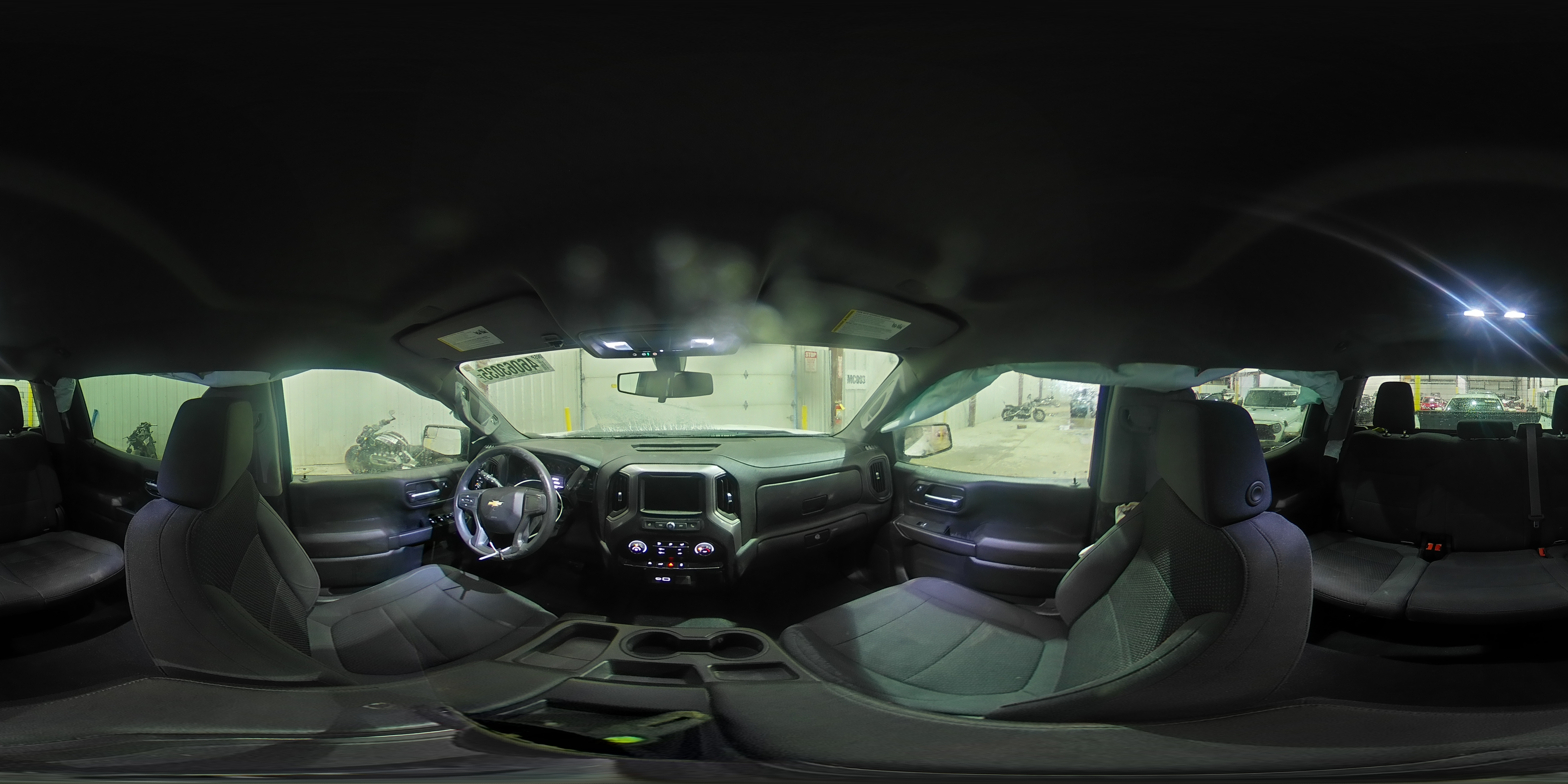 2022 Chevrolet Silverado - Image 14