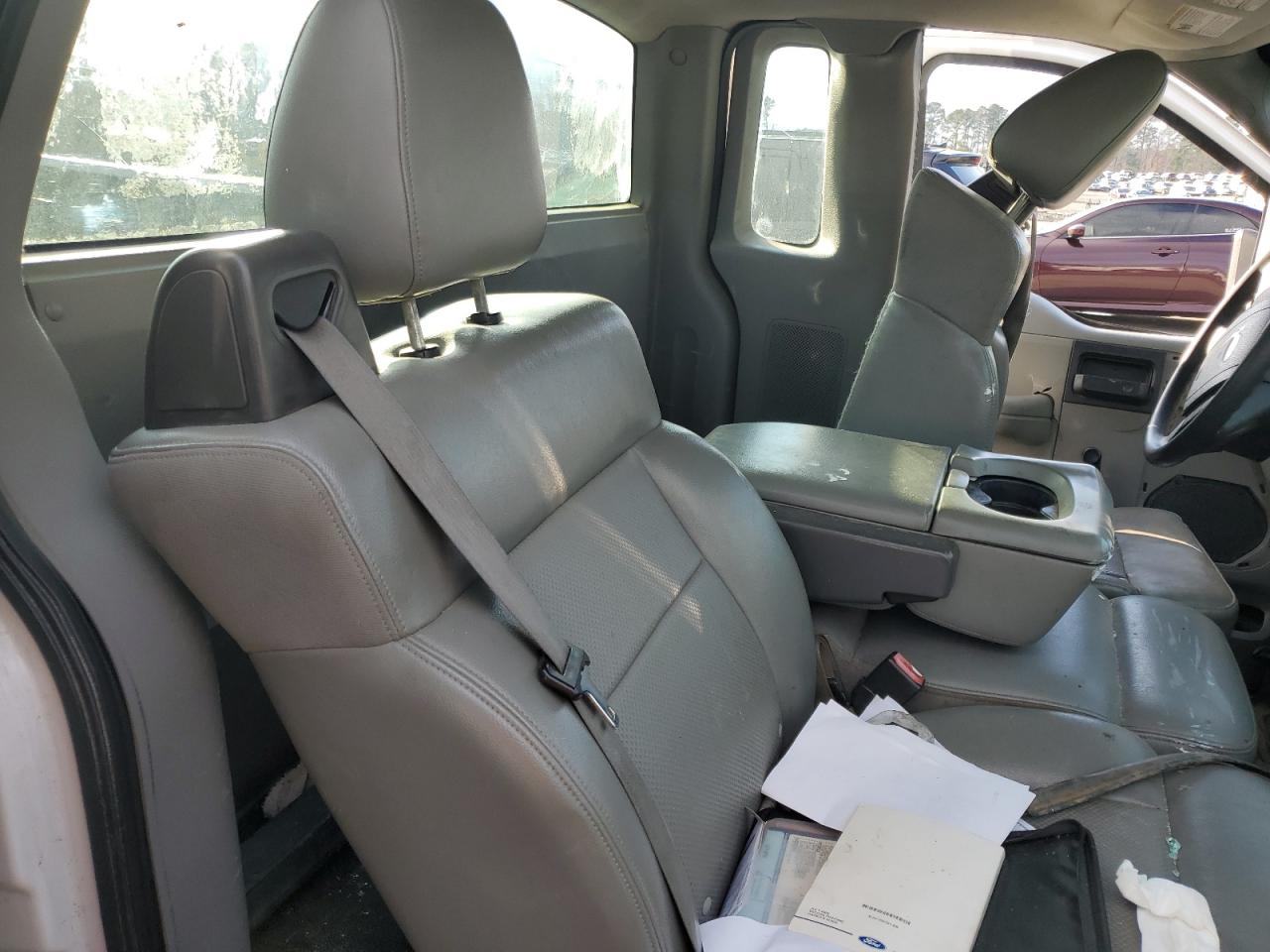2004 Ford F-150 - Image 11