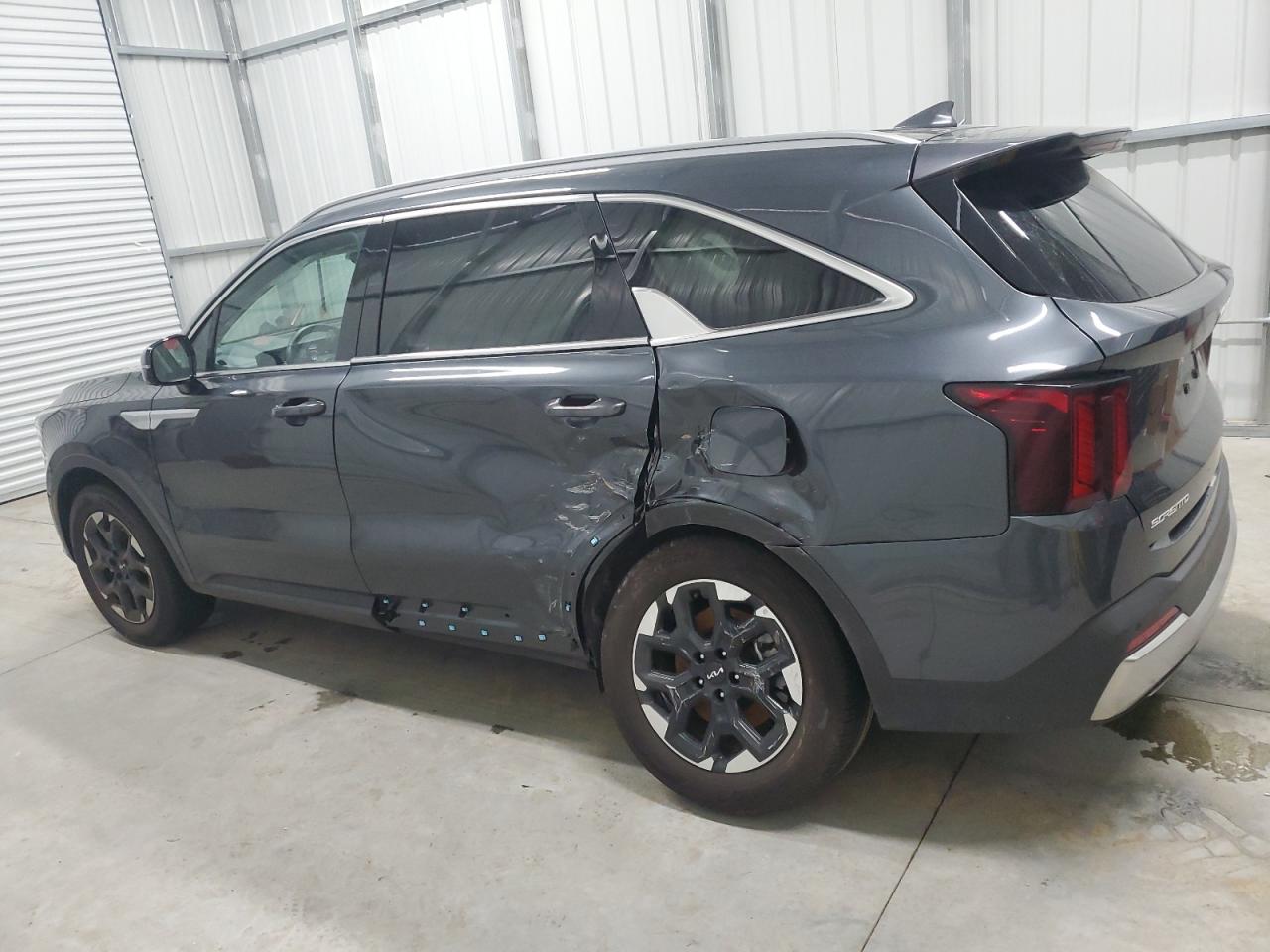 2024 Kia Sorento - Image 2