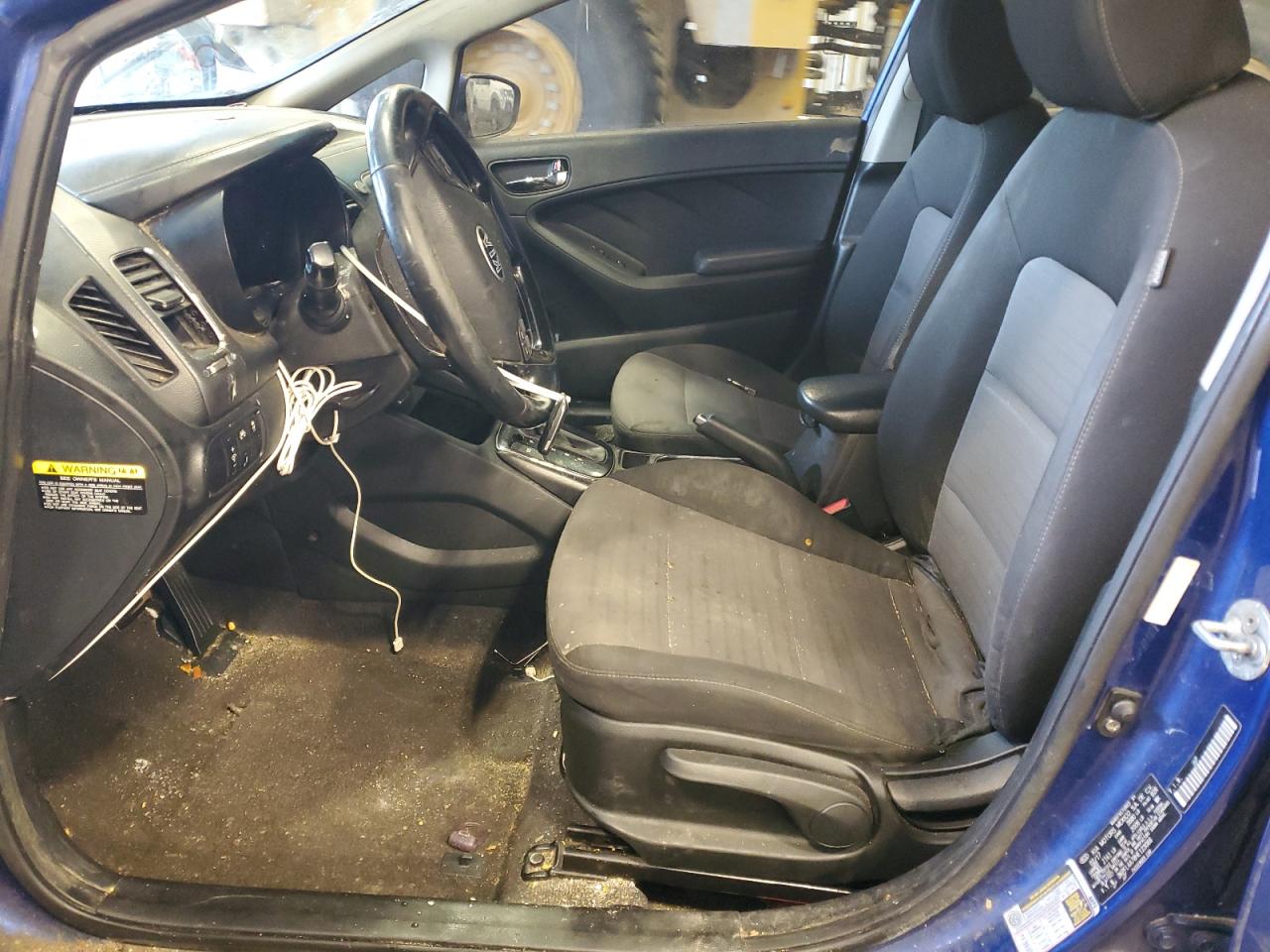 2017 Kia Forte - Image 7