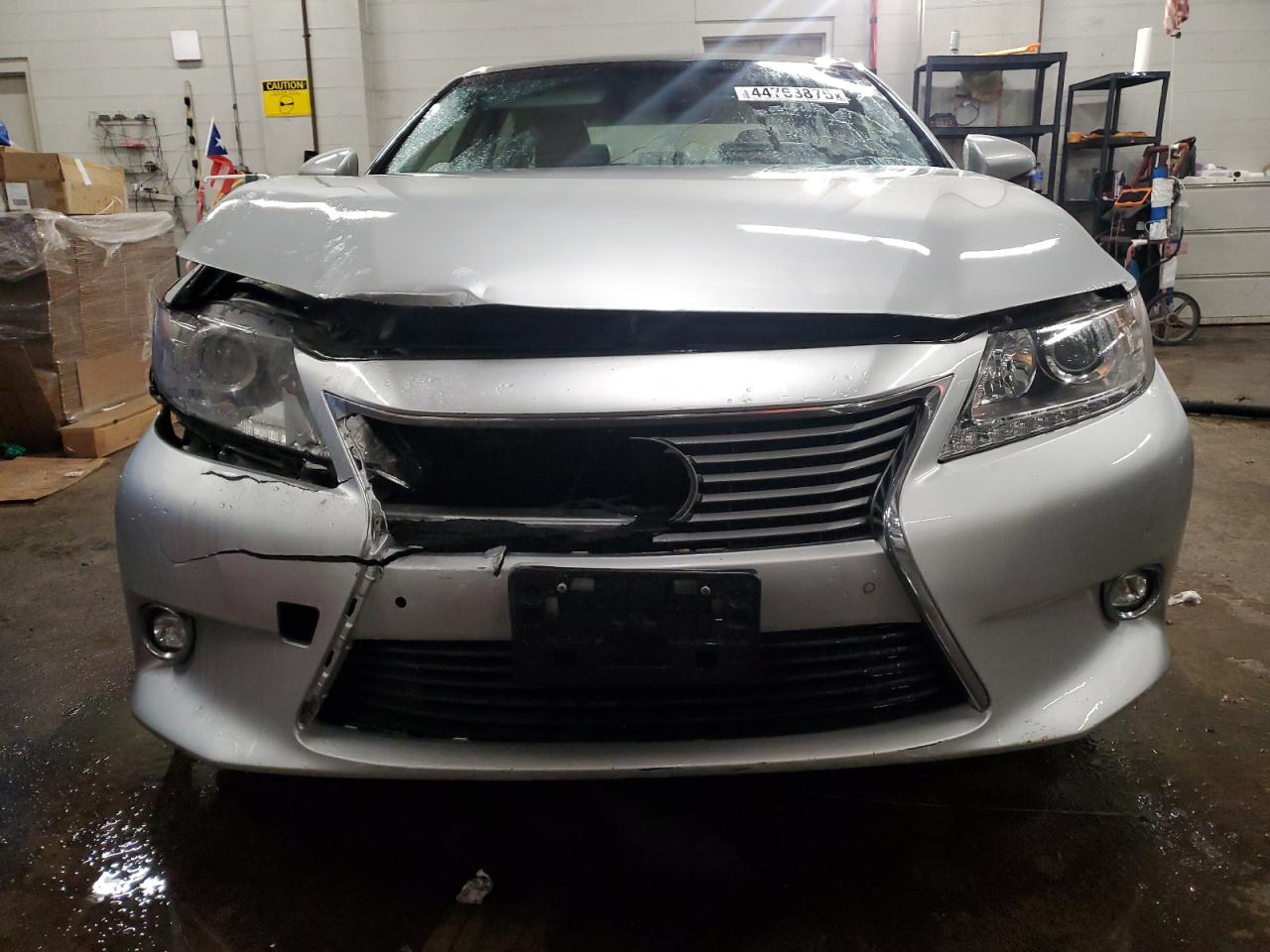 2014 Lexus ES - Image 5