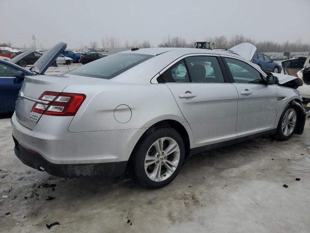  FORD TAURUS 2018 Srebrny