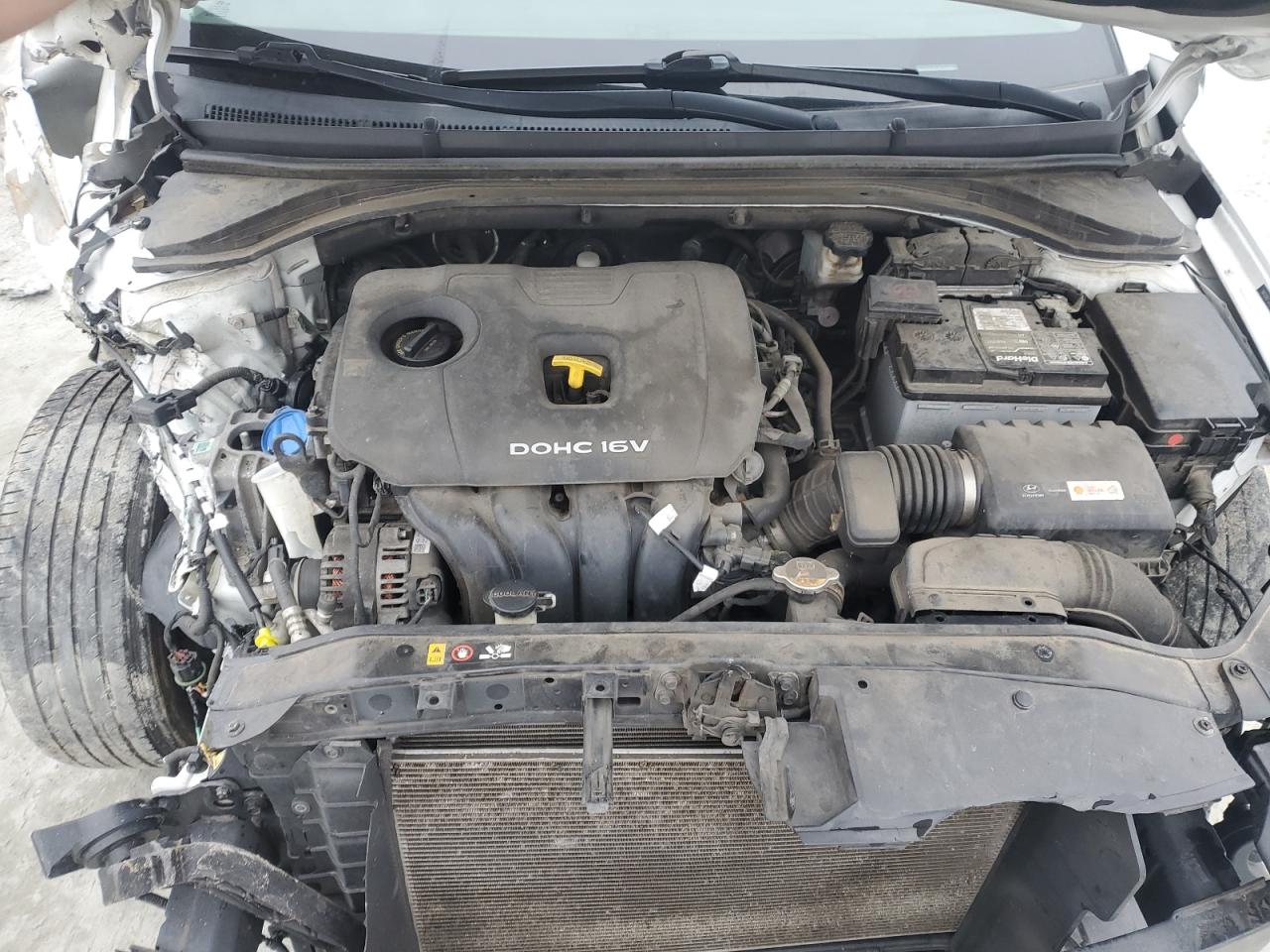 2018 Hyundai Elantra - Image 11