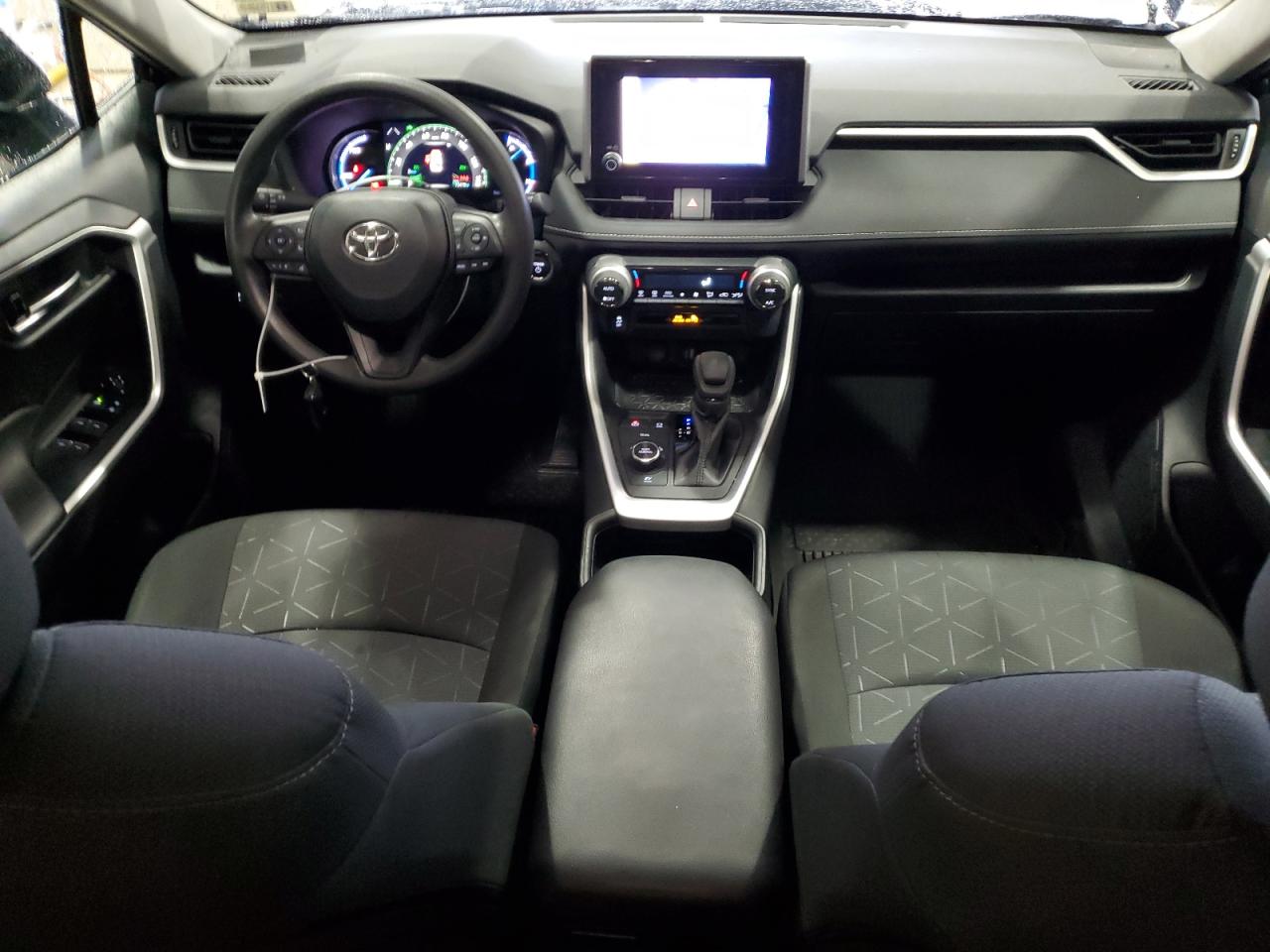 2024 Toyota RAV 4 - Image 8