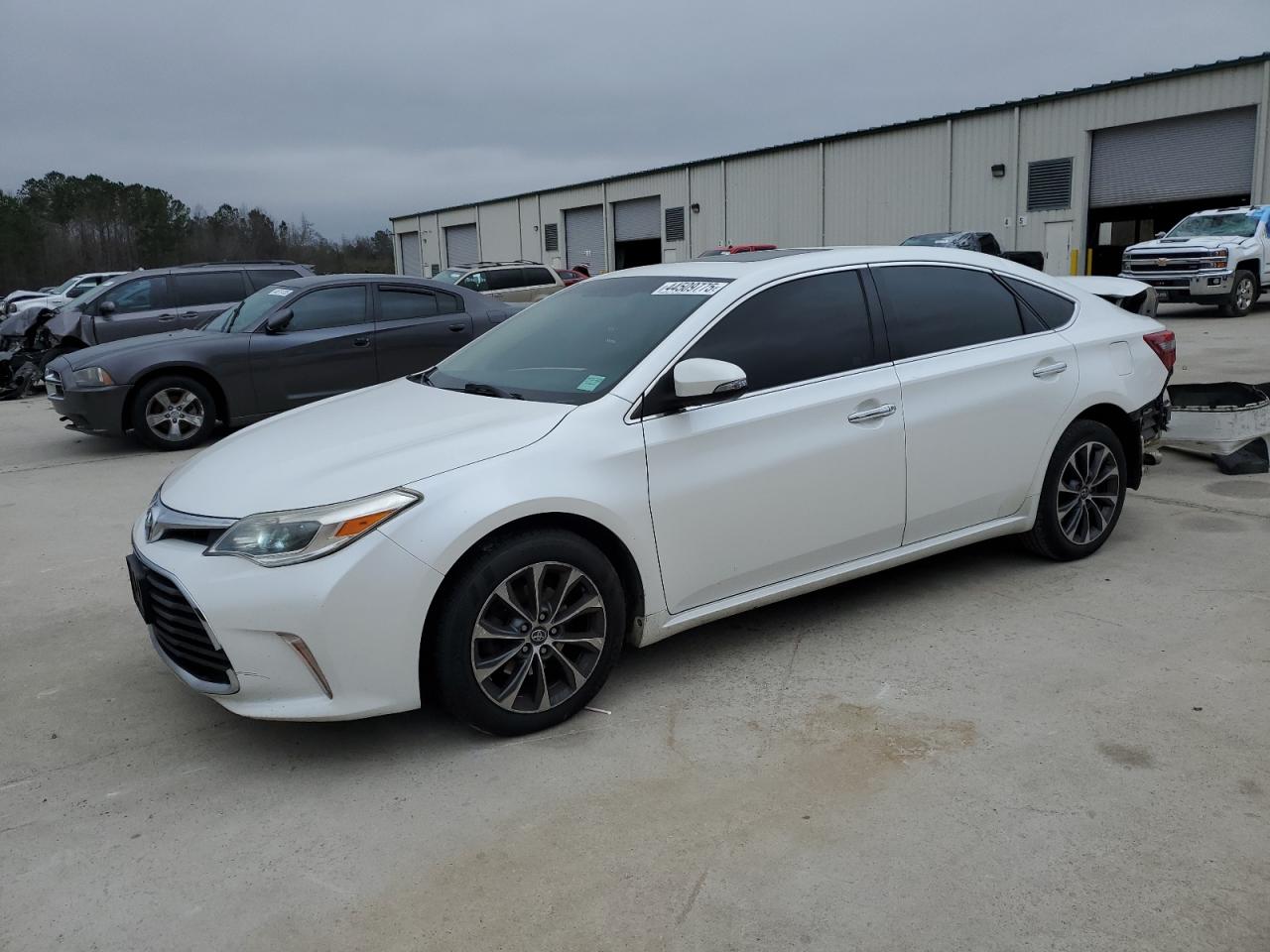 2016 Toyota Avalon Xle for Sale in Gaston, SC - Rear End