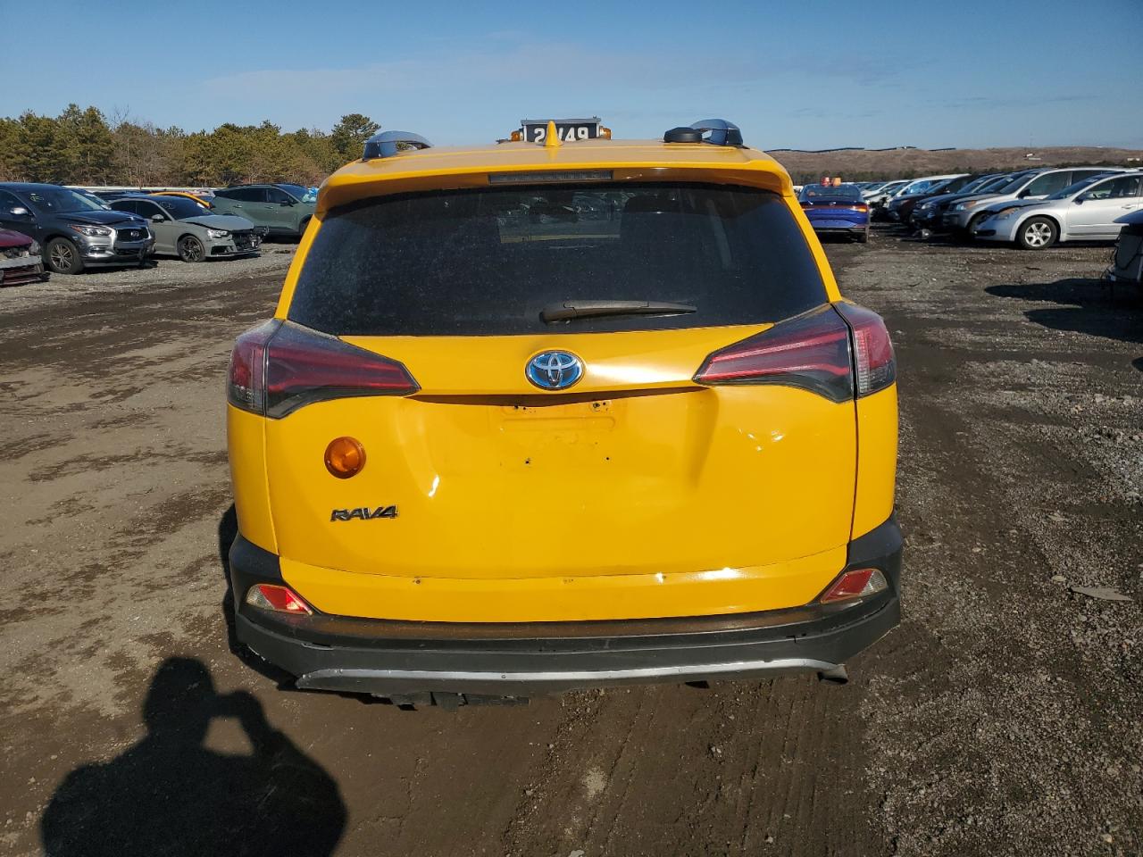 2017 Toyota RAV 4 - Image 6