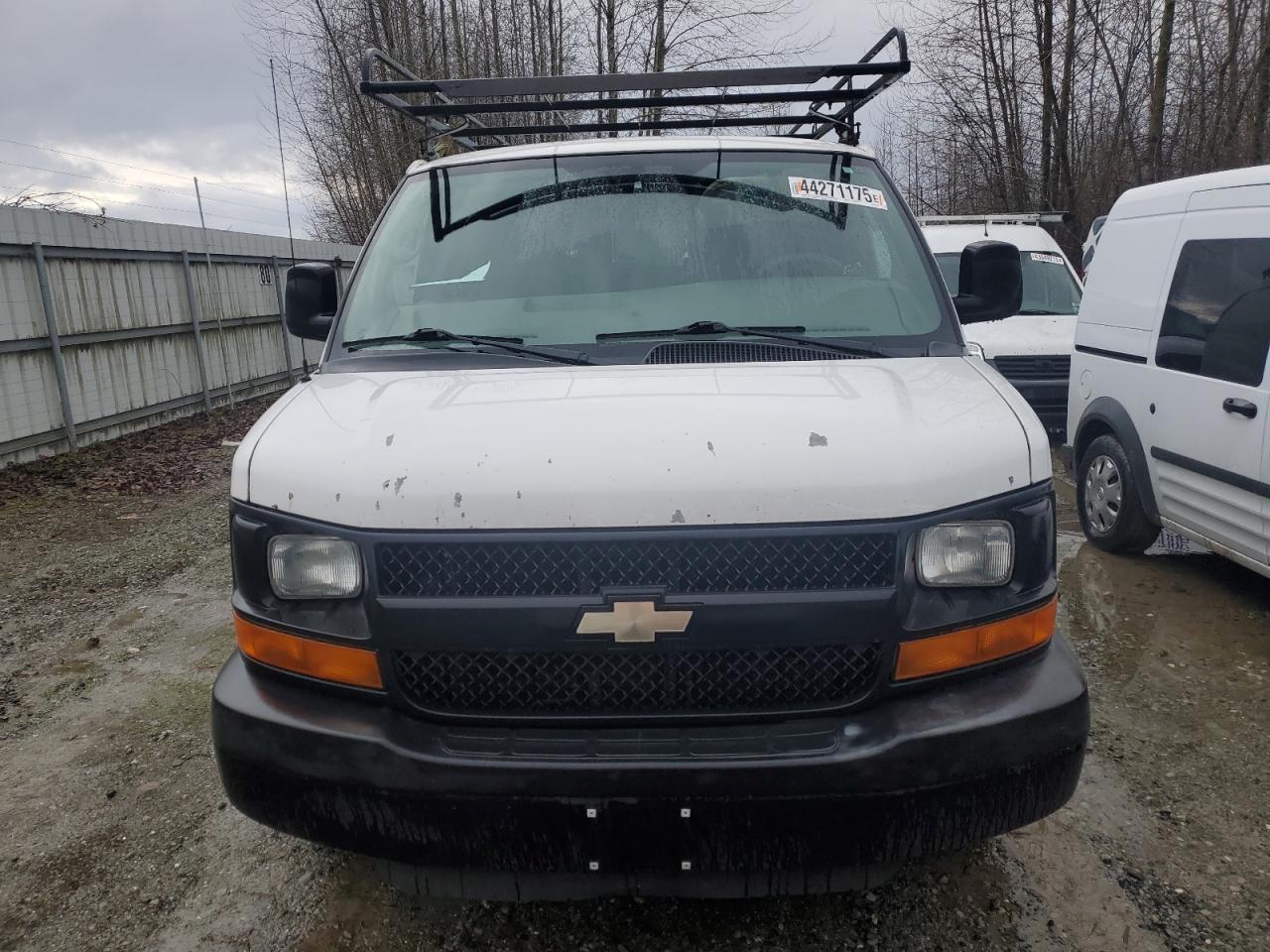 2011 Chevrolet Express - Image 5