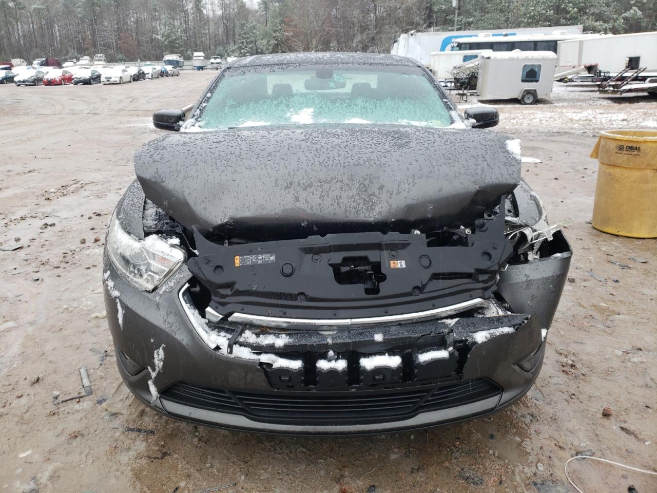 2015 Ford Taurus - Image 5