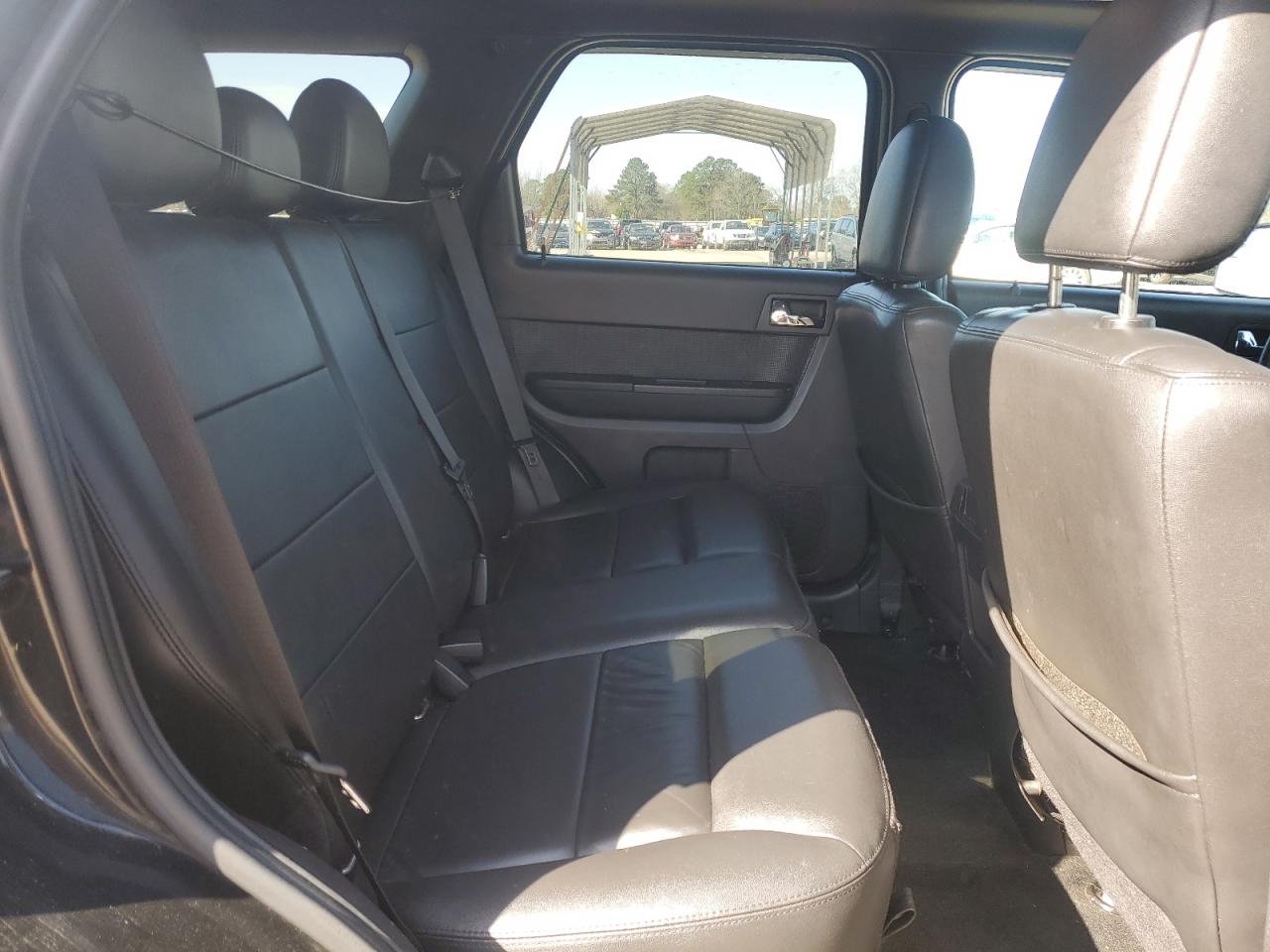 2011 Ford Escape - Image 11