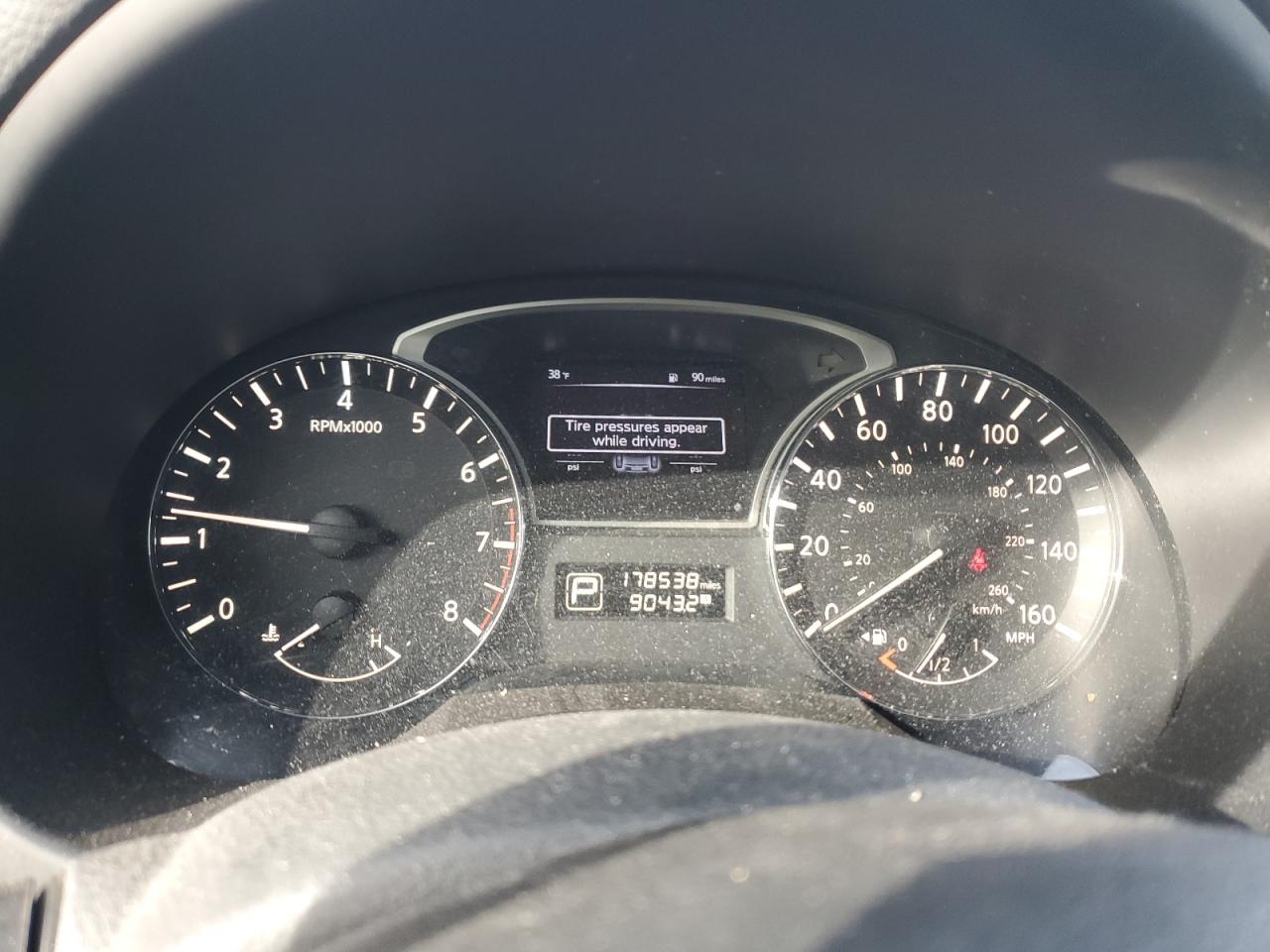 2015 Nissan Altima - Image 9