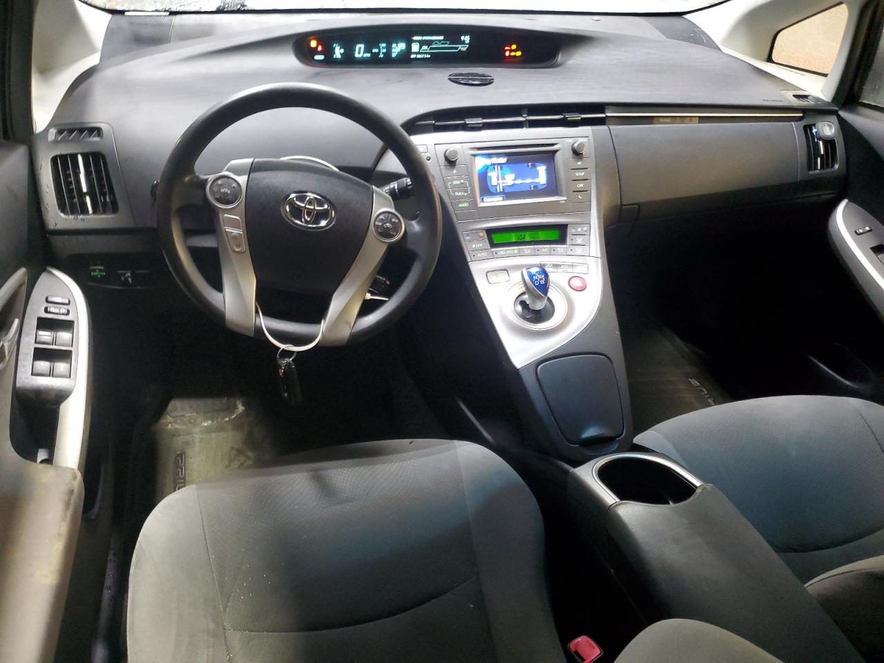 2013 Toyota Prius - Image 8