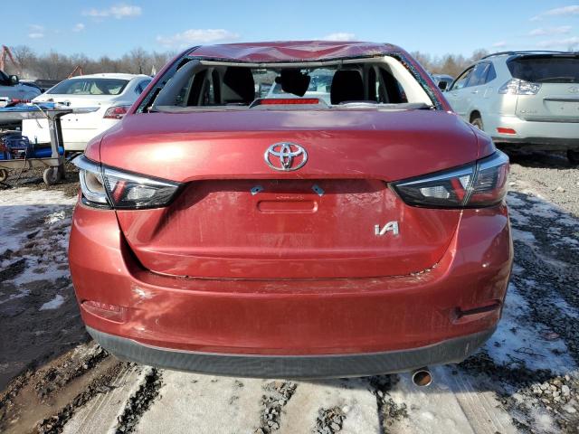 Седани TOYOTA YARIS 2017 Червоний