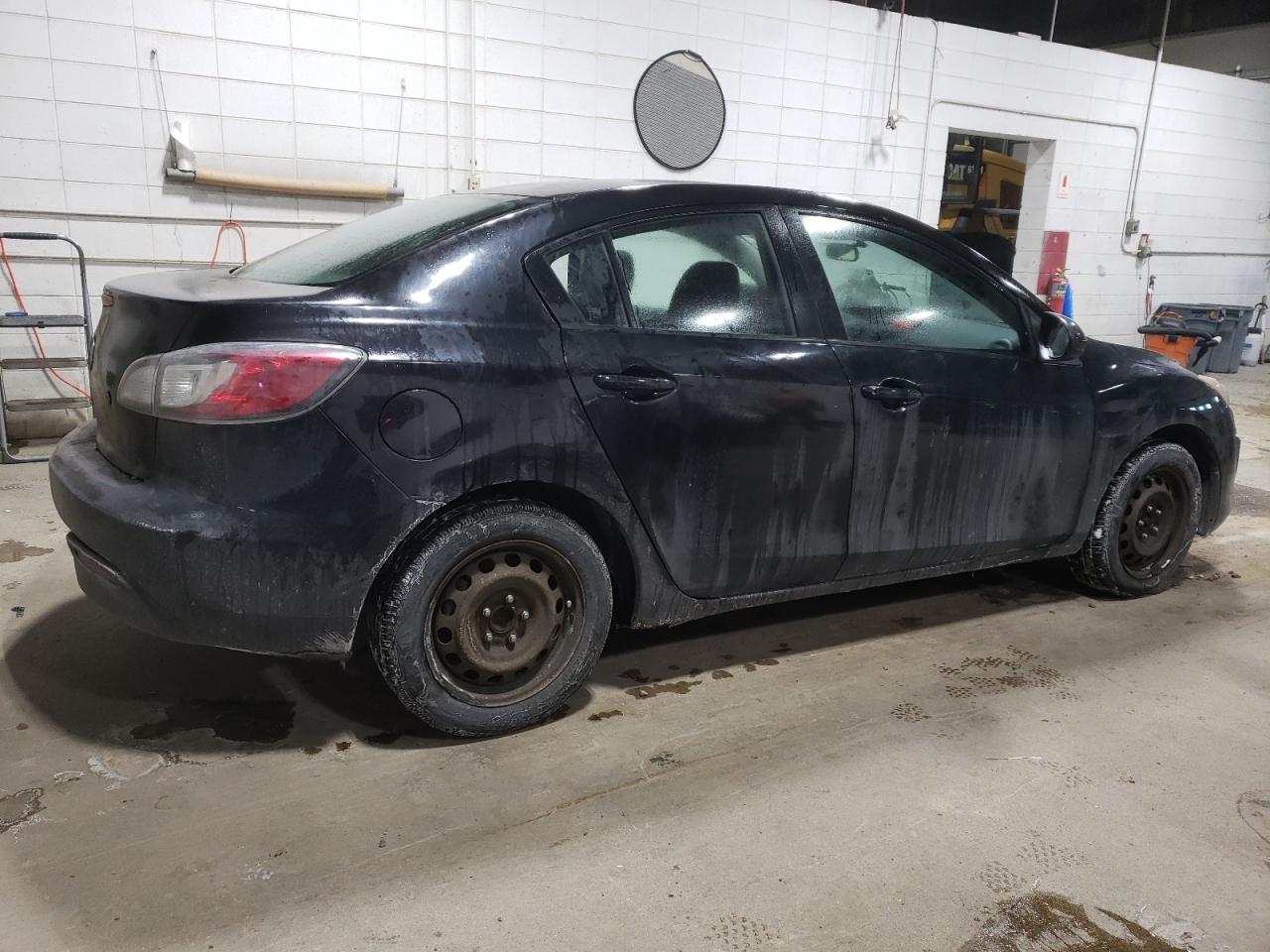 2011 Mazda 3 - Image 3