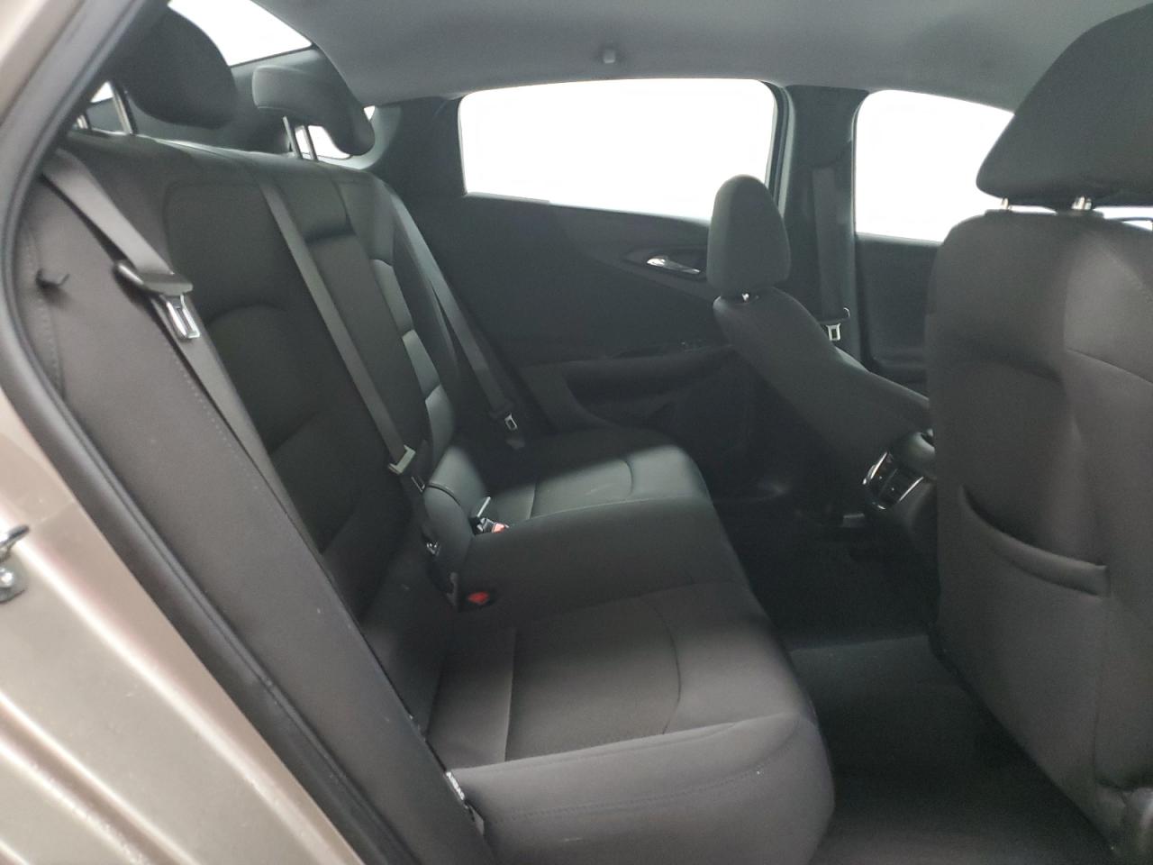 2022 Chevrolet Malibu - Image 10