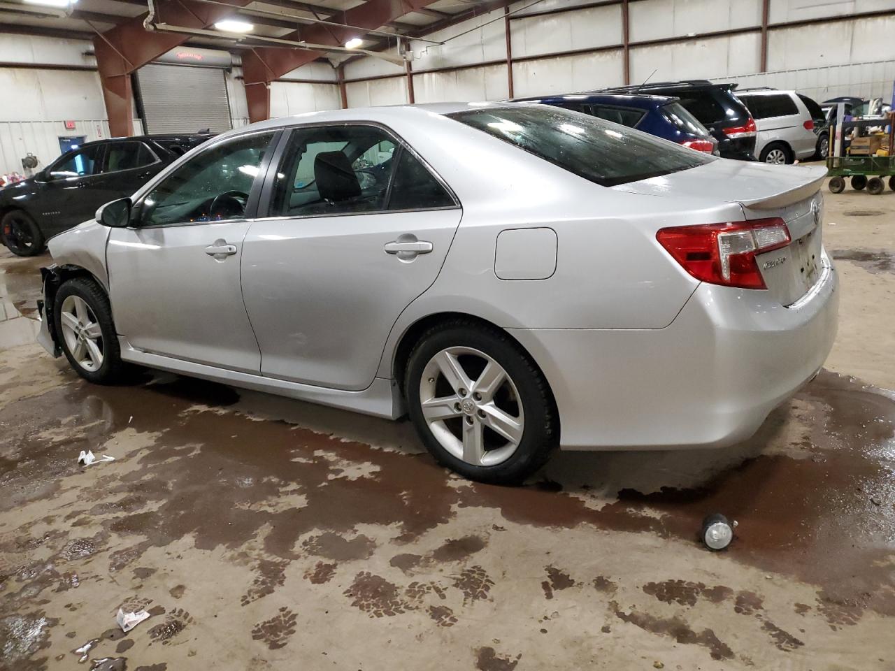 2014 Toyota Camry - Image 2