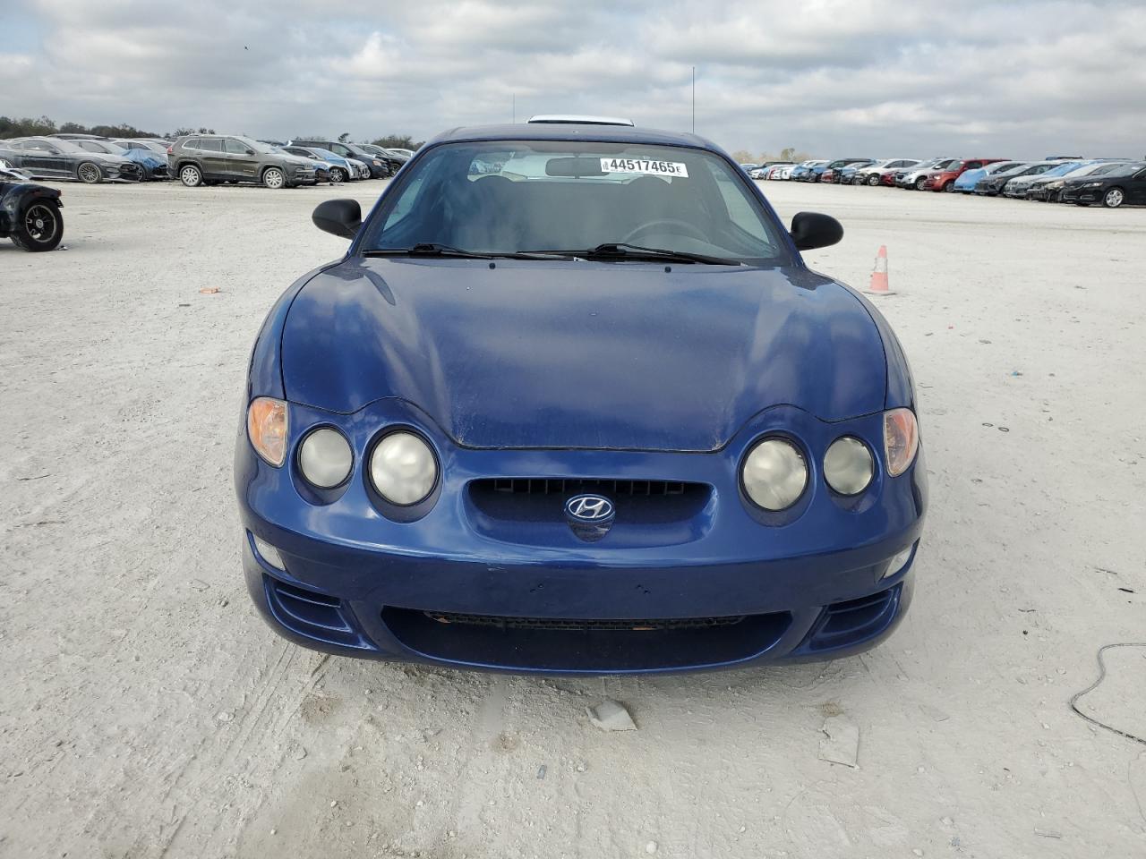 2001 Hyundai Tiburon - Image 5
