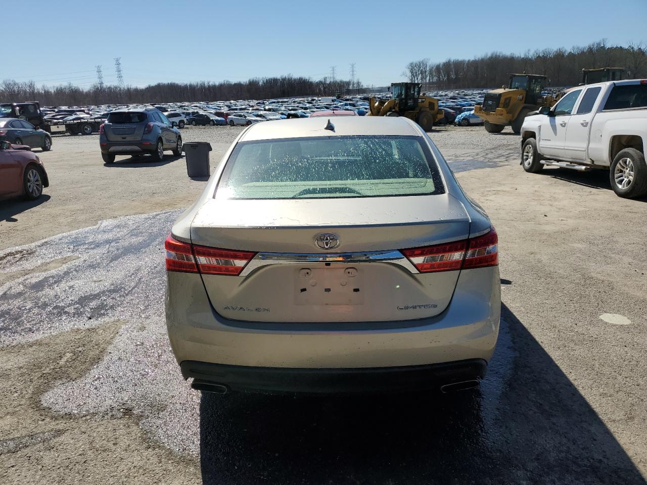 2015 Toyota Avalon - Image 6