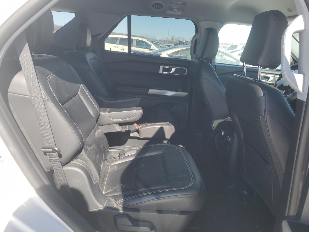 2021 Ford Explorer - Image 12