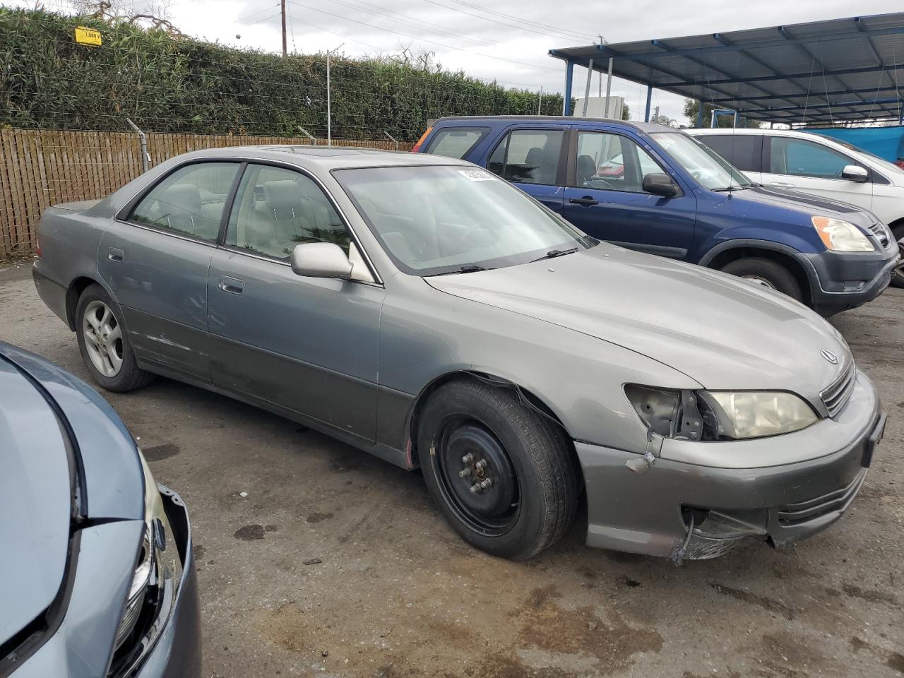 2000 Lexus ES - Image 4
