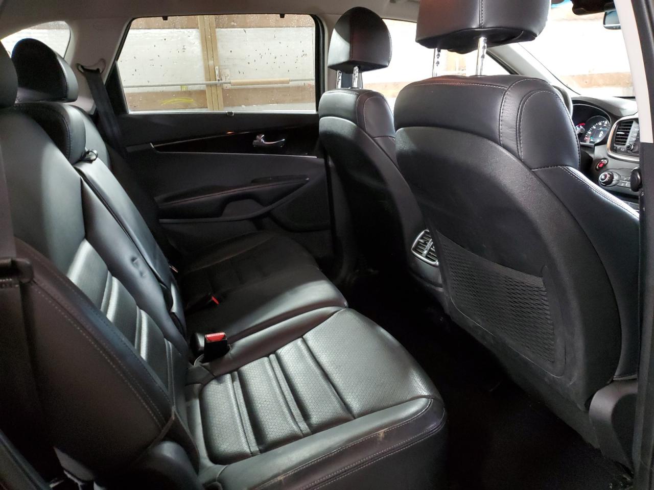 2018 Kia Sorento - Image 11