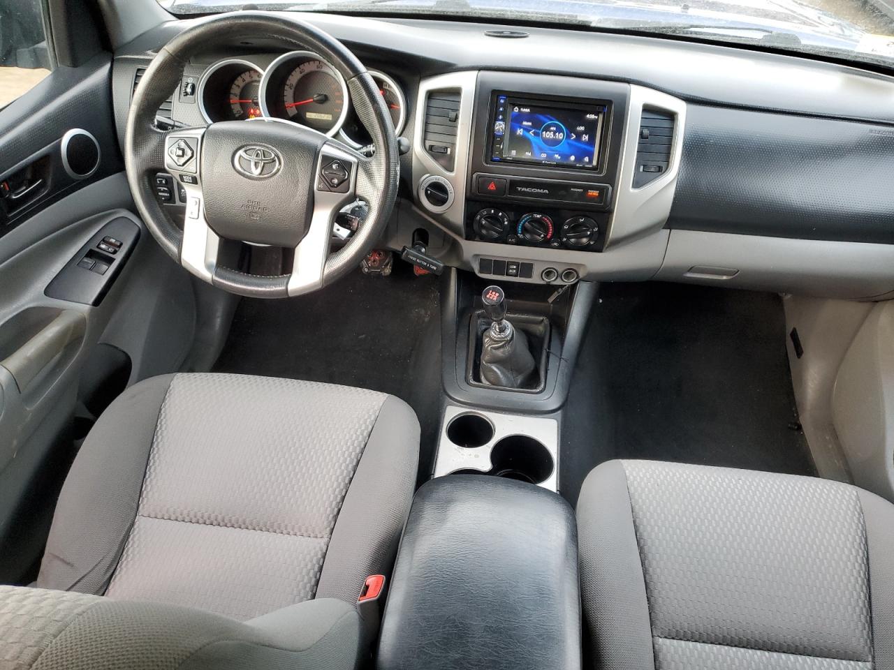 2015 Toyota Tacoma - Image 8