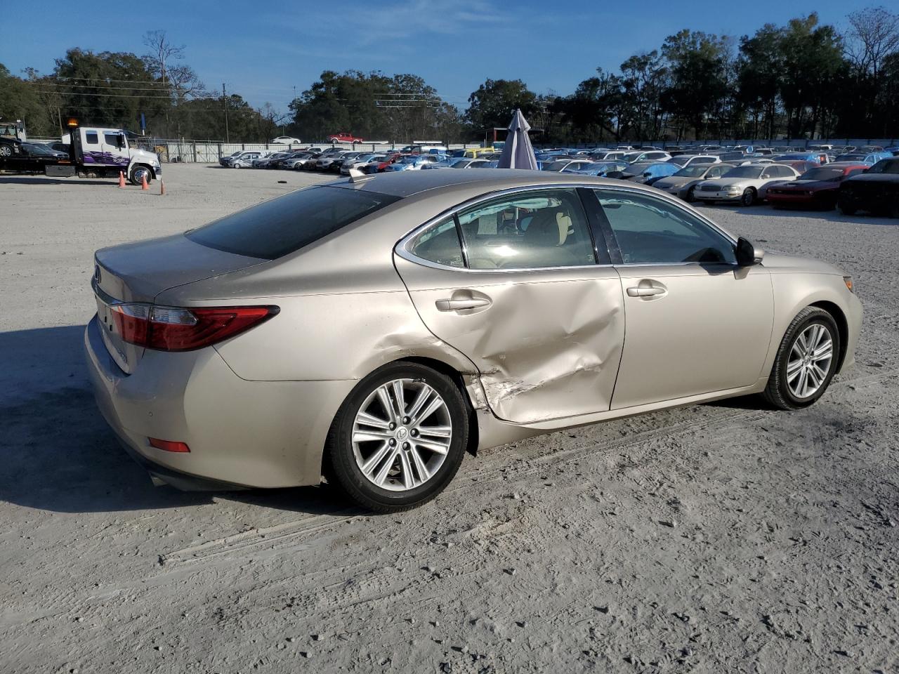 2014 Lexus ES - Image 3