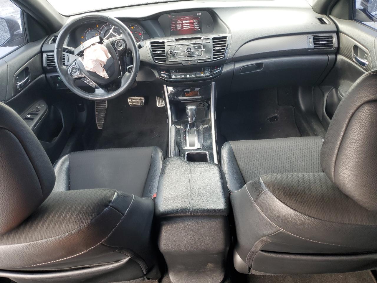 2017 Honda Accord - Image 8