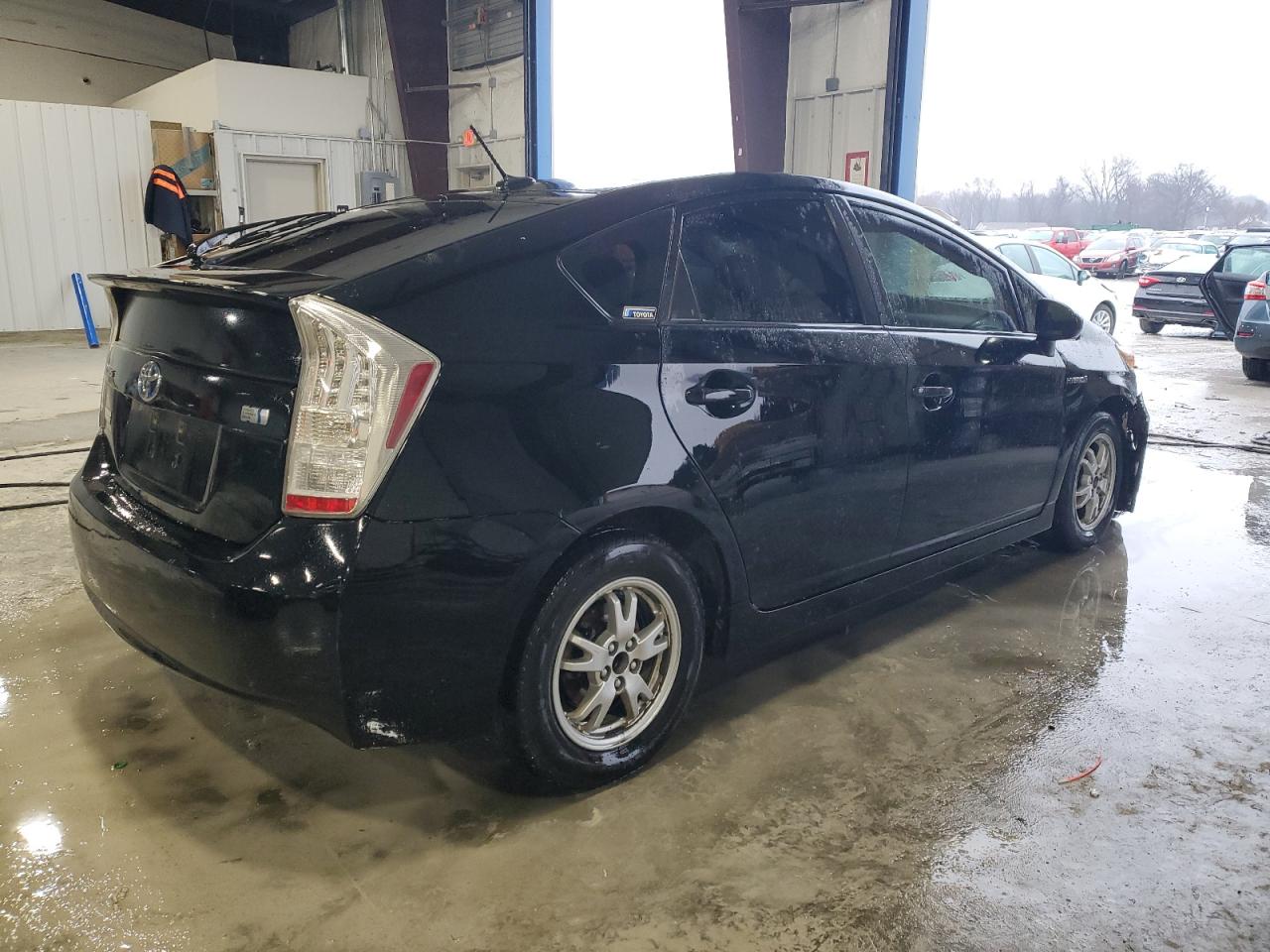 2011 Toyota Prius - Image 3