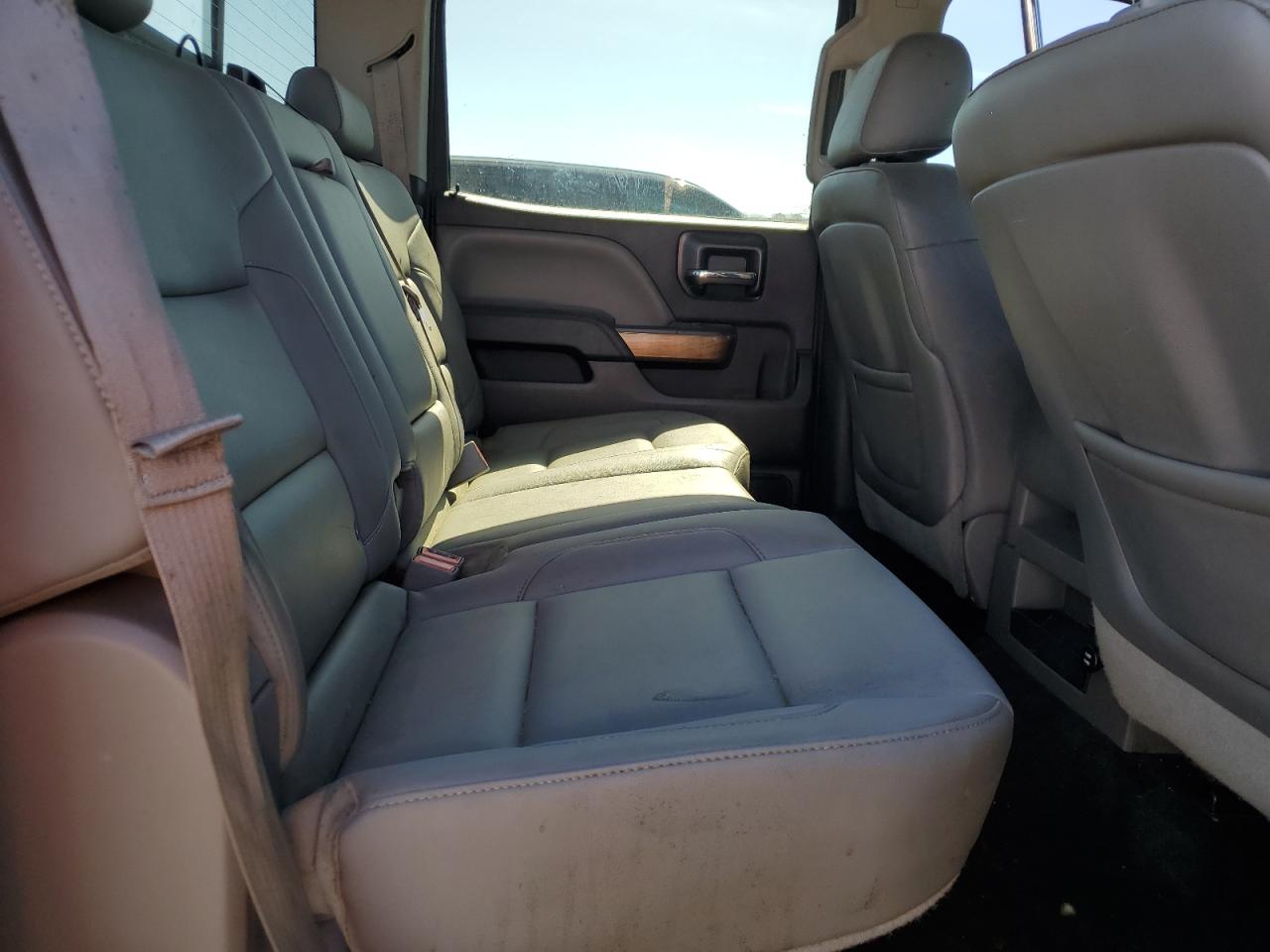 2015 Chevrolet Silverado - Image 10